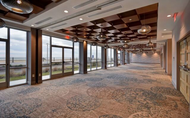 DoubleTree by Hilton Virginia Beach Oceanfront South