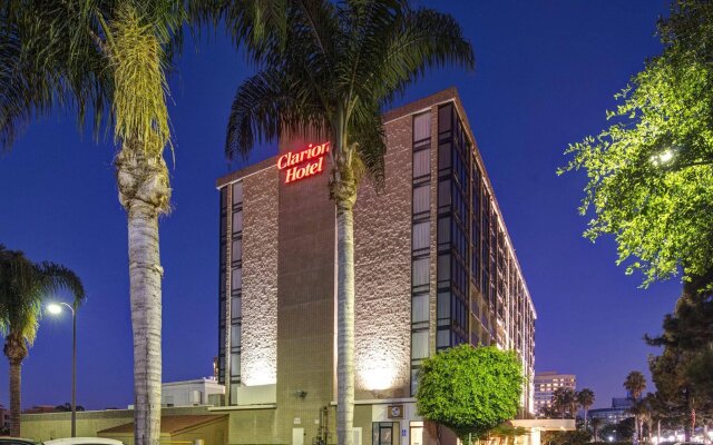 Clarion Hotel Anaheim Resort