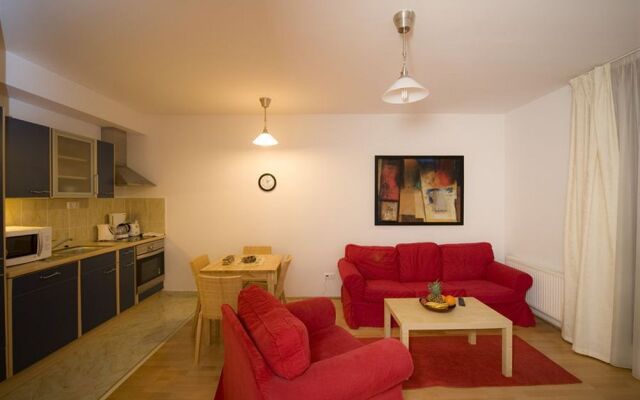 Aboriginal Budapest Apartments
