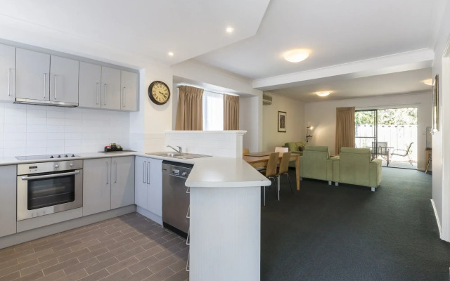Leeuwin Apartments