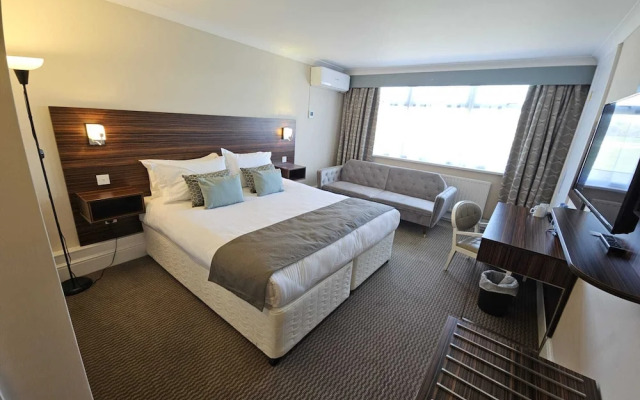 Palms Hotel & Retreat By Palette London Romford