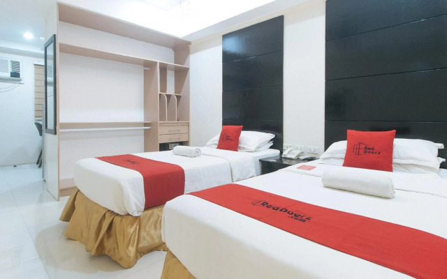 RedDoorz @ Grand Apartelle Hernan Cortes Cebu