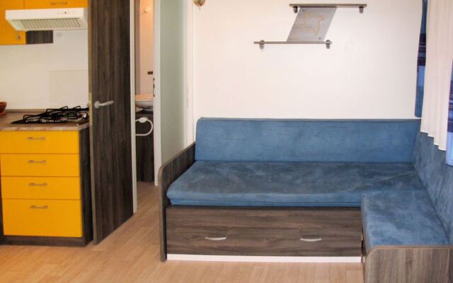 4 Mori, Deluxe (MUV105)