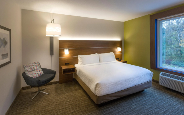 Holiday Inn Express & Suites Seattle South - Tukwila by IHG