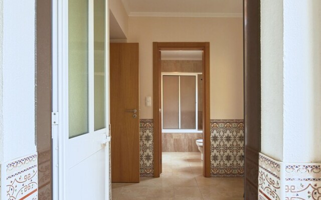 Spacious and Renovated Apartment With Amazing Patio, By TimeCooler