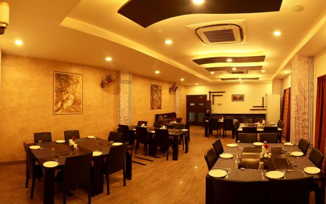 Hotel Royal Palm - A Budget Hotel in Udaipur