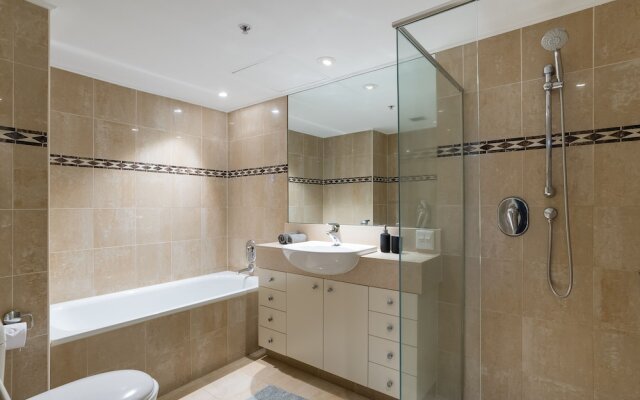 Sydney CBD Self-Contained Studio Apartment (2806PT)