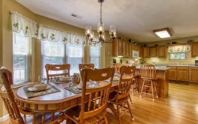 Bluebird's Song by HoneyBearCabins