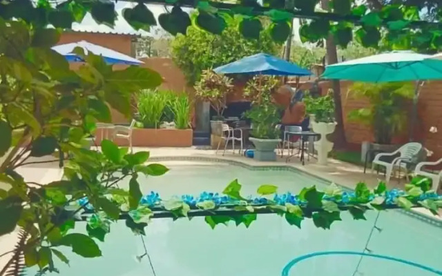La Belva Court with Swimming Pool