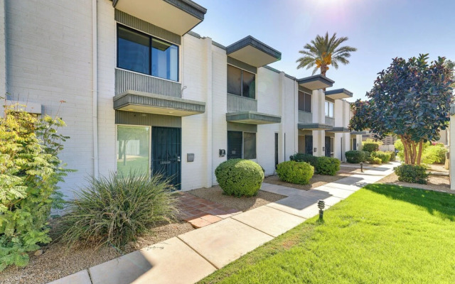 Scottsdale Townhome: Furnished Patio & Pool Access