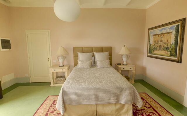 Villa Oliveto - Five Bedroom Home