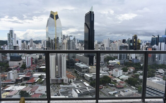Apto. 32F vista a la ciudad