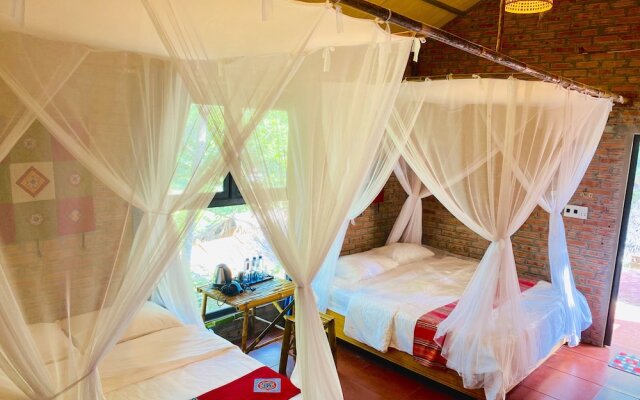 Pu Luong Riverside Lodge