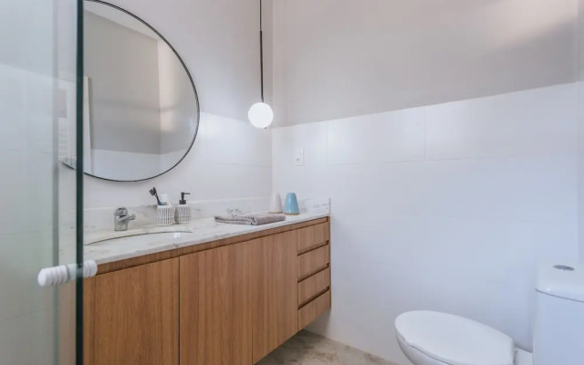 Apto bem Equipado c Wifi Lareira e boa Localiza o