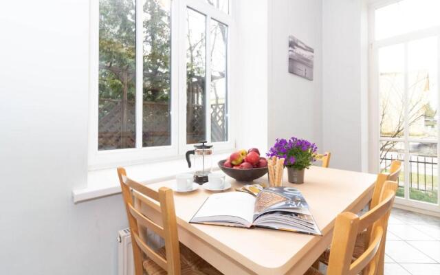 -V66- Apartment, By Cohost