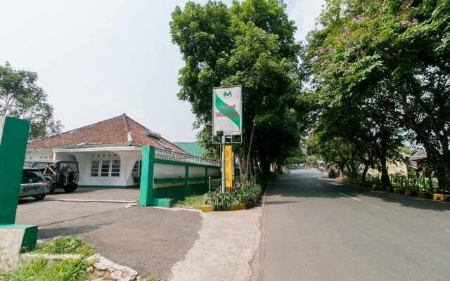 Hotel Mustika Widyasari by OYO Rooms