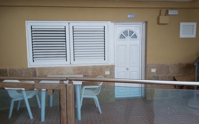 Flipper Top Suites