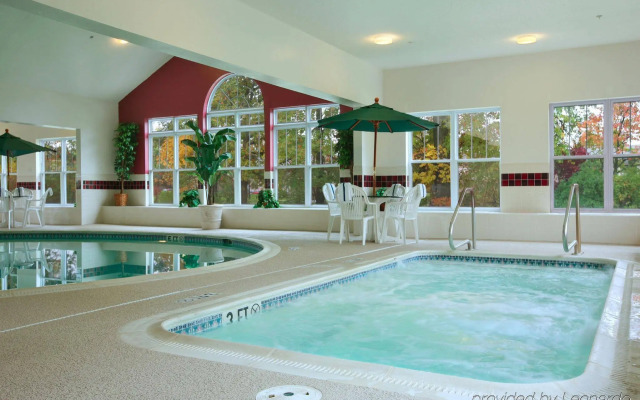 Holiday Inn Express & Suites Columbus Airport East by IHG