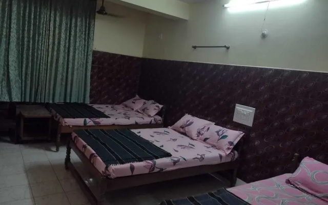 Padmashree Lodge Horandu