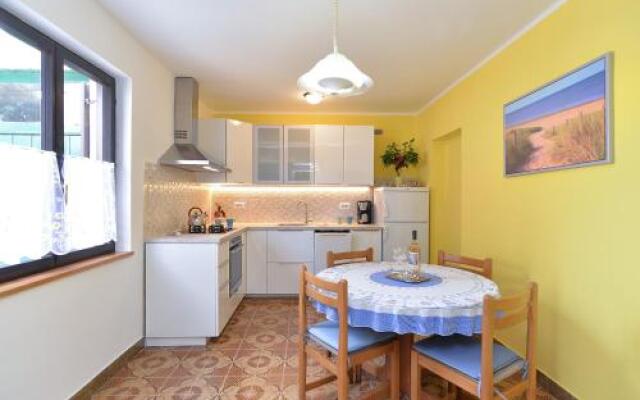 Apartment Violeta 745