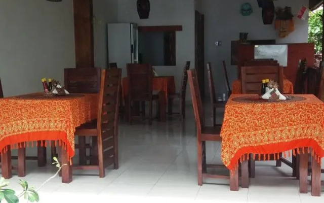 Warung Ombak Homestay