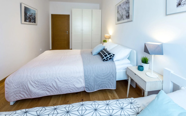 Friendhouse Apartments - Train Station Area