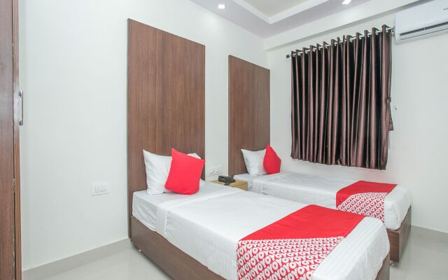 OYO 12544 Varcity Twin Towers