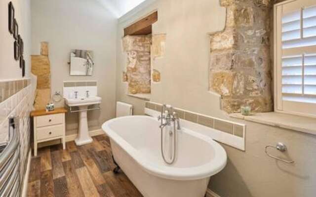 Host Stay The Hayloft