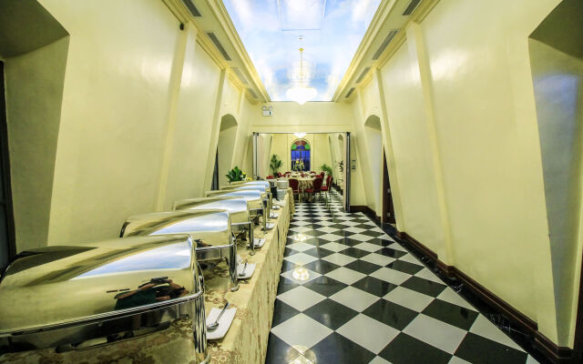 The Luneta Hotel