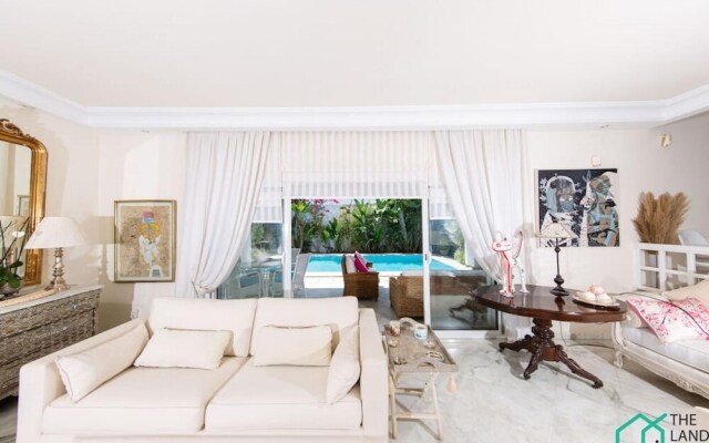 Villa de Luxe Gammarth Avec Piscine