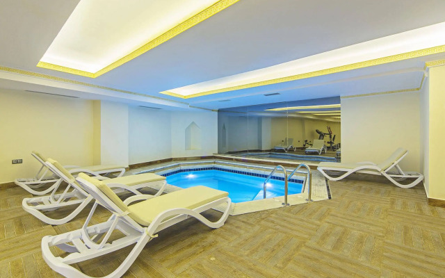 Lausos Palace Hotel