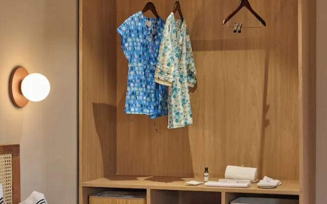 Minimalist - The Varanasi Edit