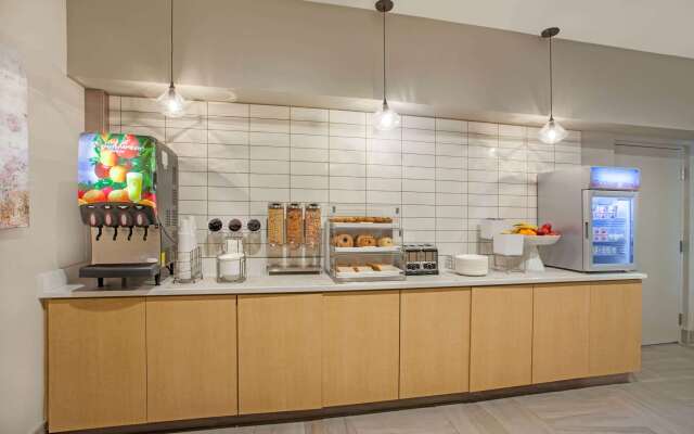 La Quinta Inn & Suites by Wyndham Madera