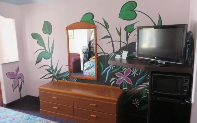 Travelers Inn and Suites Liberty