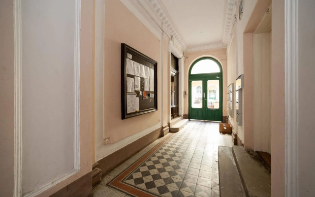 Kadar Apartments
