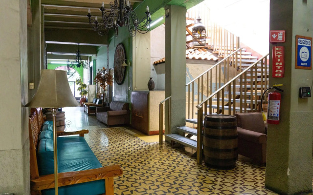 Hotel Colonial