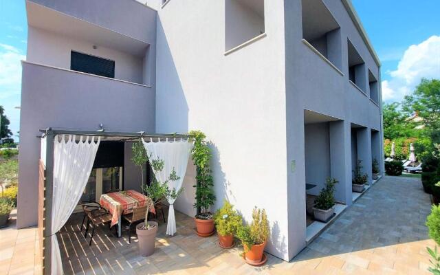 Rooms and Apartments IstraSoley