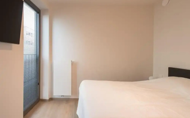 Open View Apartment by the Beach