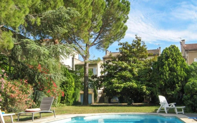 Apartment With one Bedroom in Saint-rémy-de-provence, With Pool Access