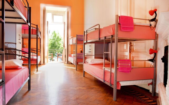 Mr. Hostel Baku