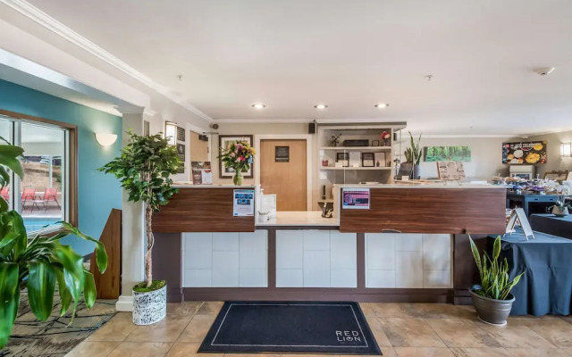 Days Inn and Suites Sequim