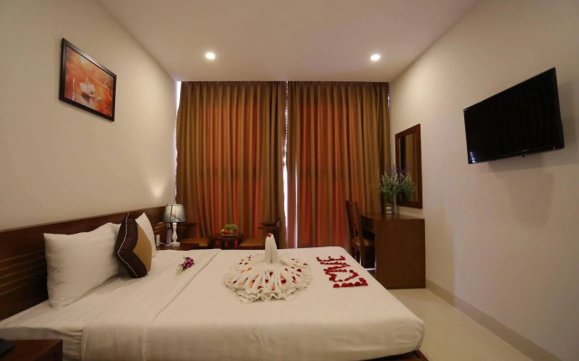 Golden Light Hotel