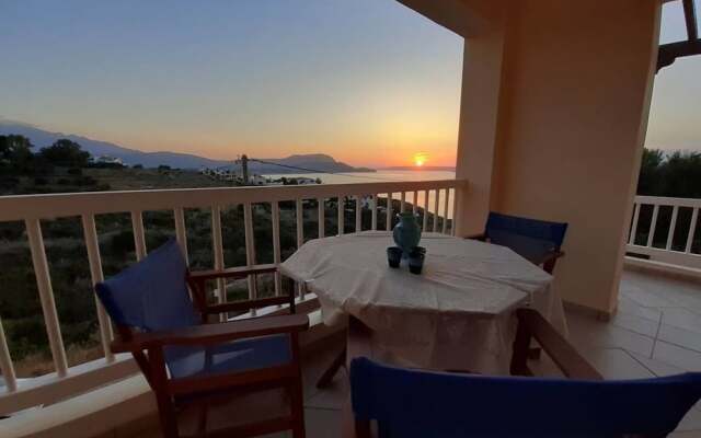 Plaka Sea View Apartment