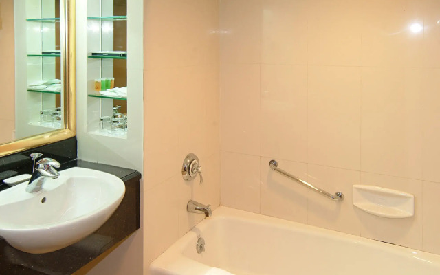 Guangdong Hotel-Free Shuttle & Registration Counter Service during Canton Fair