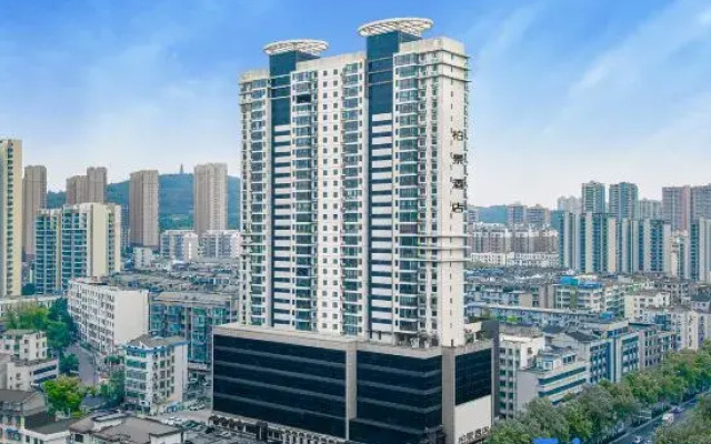 Bojing Hotel (Jingmen Longquan Park)