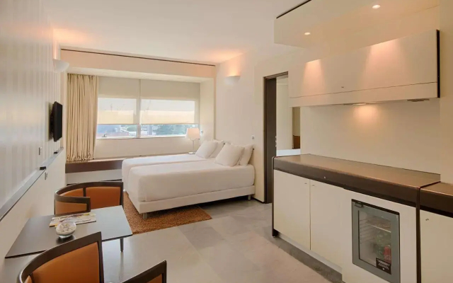 Отель NH Venezia Laguna Palace
