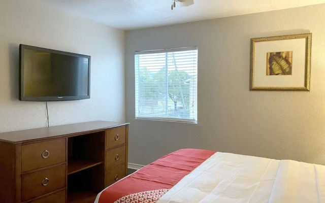 OYO Apartments at Bella Vista