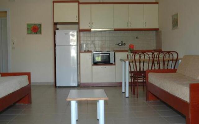 Zefiros Apartments