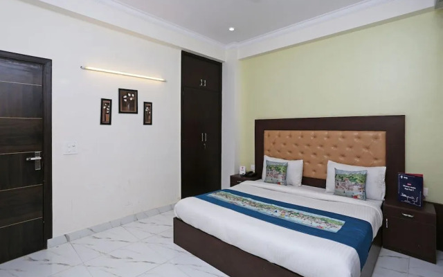 OYO 6812 Aruma Residency