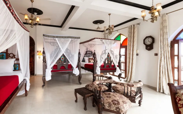 Tembo House Hotel
